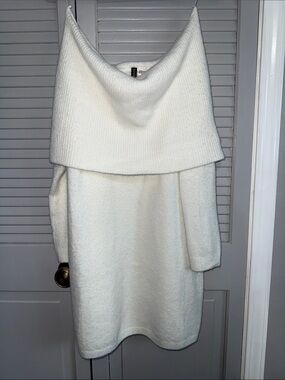 H & M Cozy Off-Shoulder Knit Sweater Dress - White